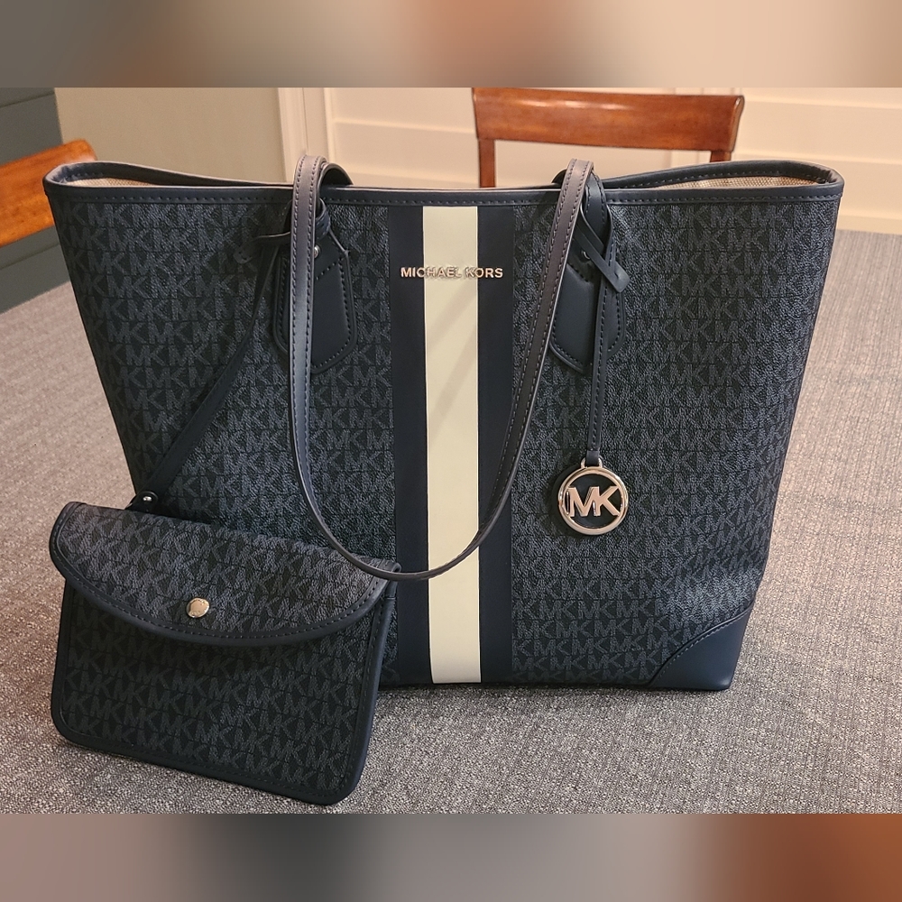 Michael Kors tote